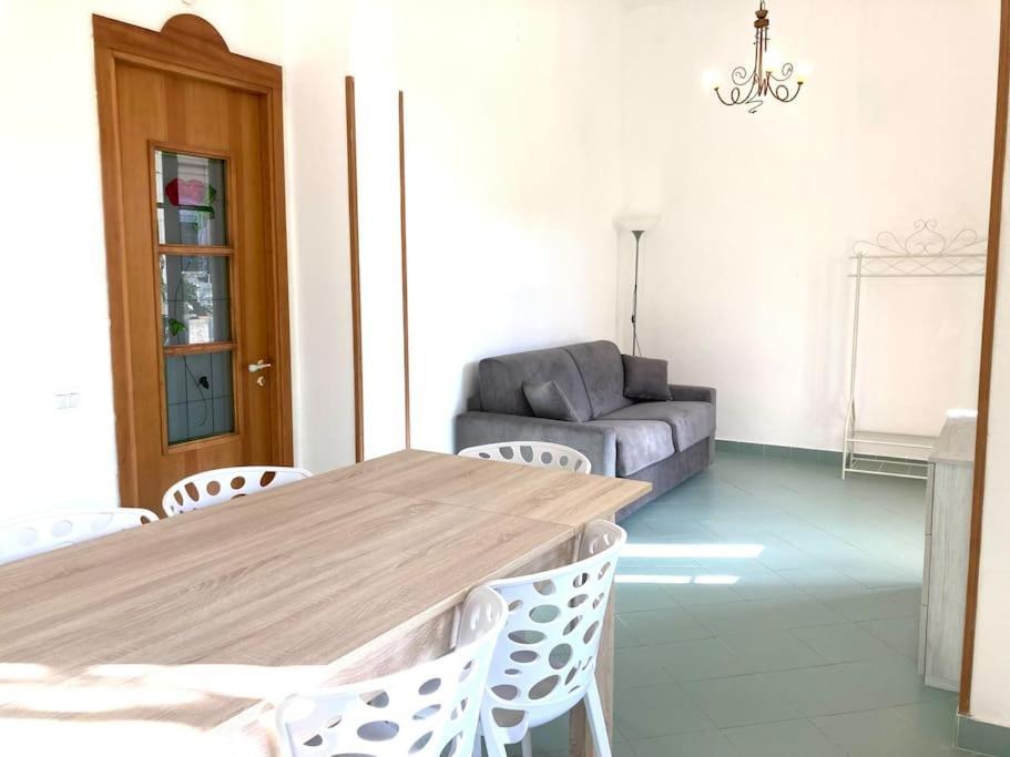Villa Orlando Mondello باليرمو المظهر الخارجي الصورة