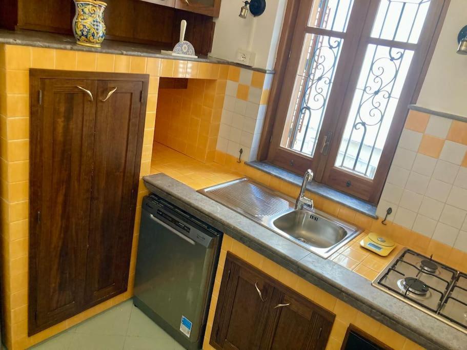 Villa Orlando Mondello باليرمو المظهر الخارجي الصورة